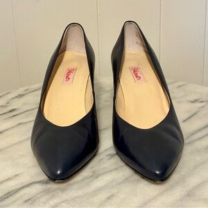 Vintage 9 West Navy Heels